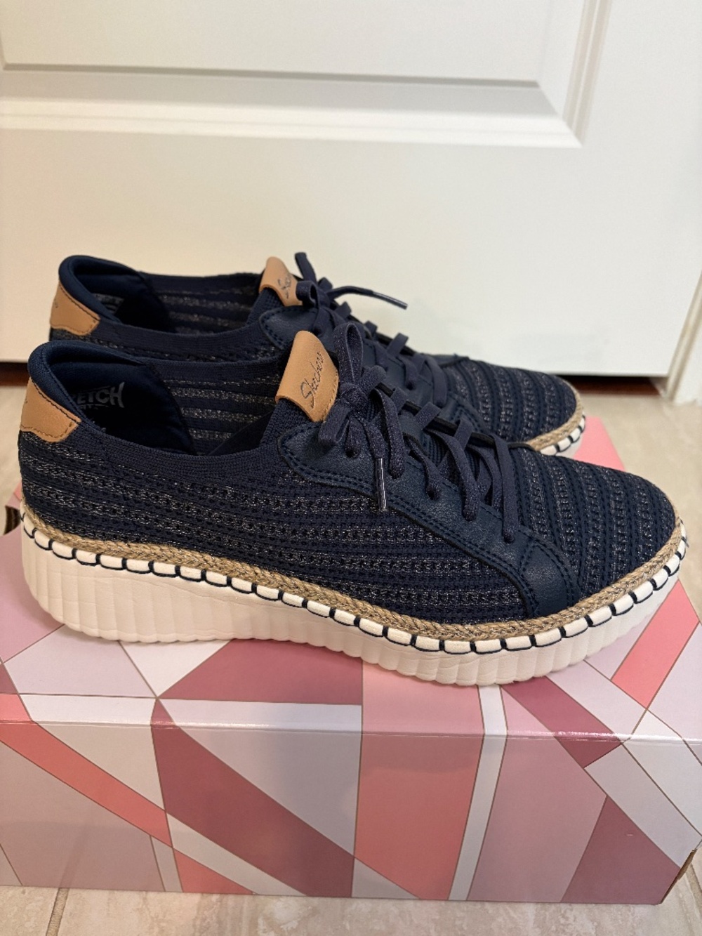 Sketcher’s Wilshire Blvd Passion Play in Navy - Picture 3 of 5